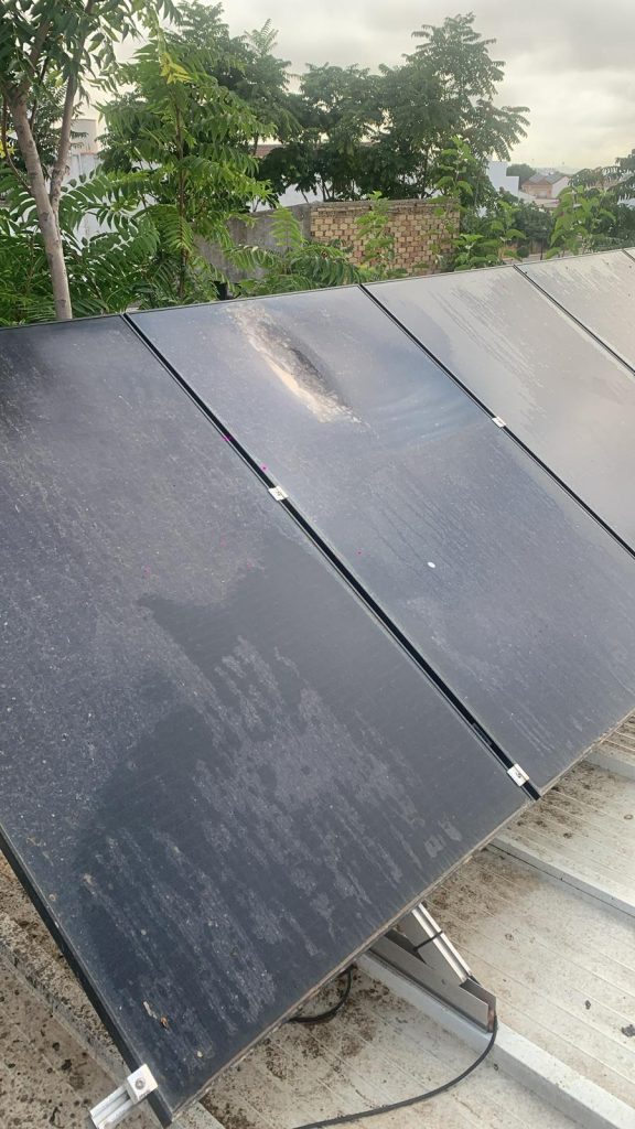 Panel solar fotovoltaico sobre estructura en suelo para sistemas fotovoltaicos instalado por Ximofotovoltaica con experiencia