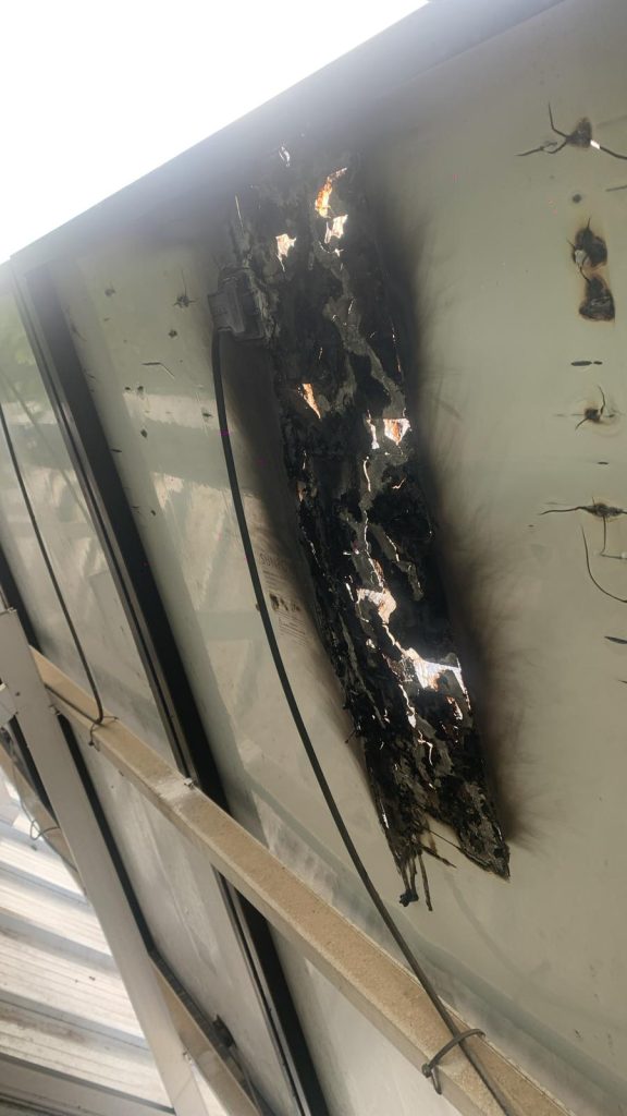 Conectores MC4 profesionales para paneles solares en sistemas fotovoltaicos de Ximofotovoltaica